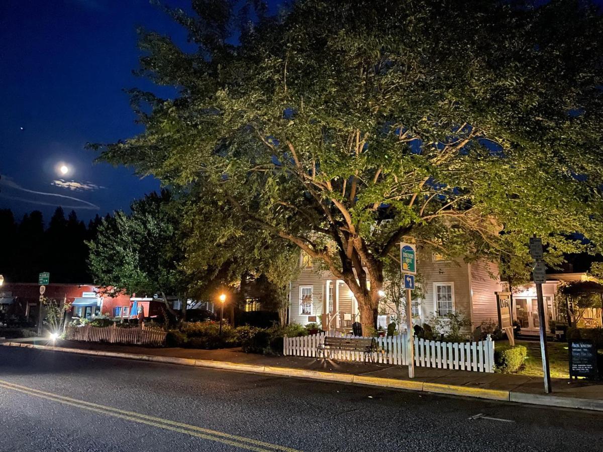 Mccully House Inn แจ็คสันวิลล์ ภายนอก รูปภาพ