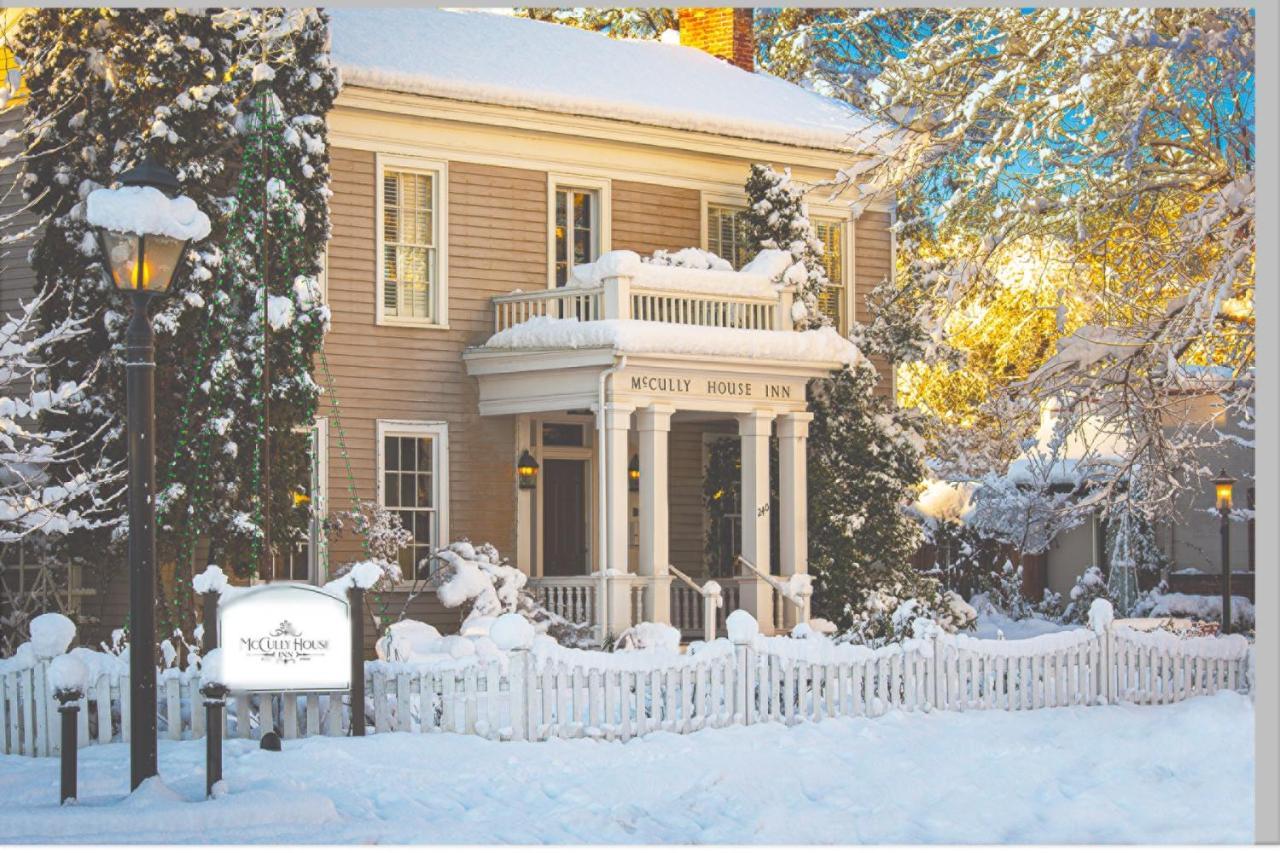 Mccully House Inn แจ็คสันวิลล์ ภายนอก รูปภาพ