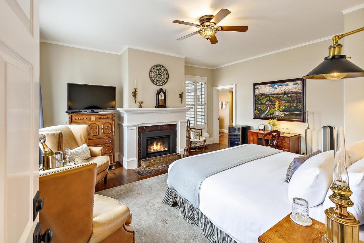 Mccully House Inn แจ็คสันวิลล์ ภายนอก รูปภาพ