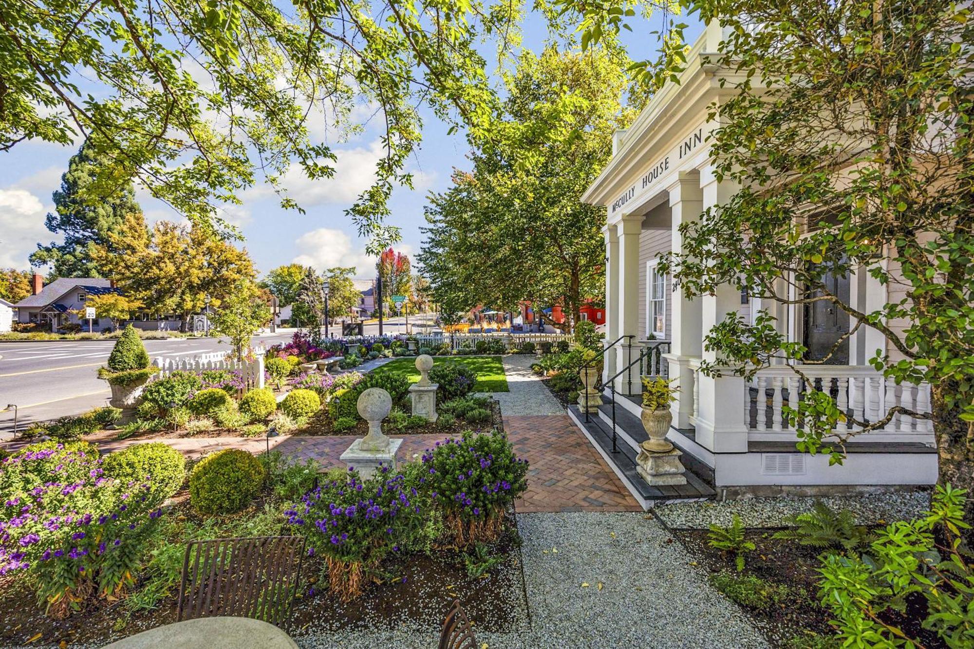 Mccully House Inn แจ็คสันวิลล์ ภายนอก รูปภาพ